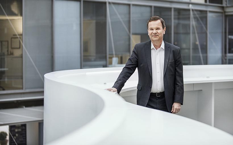 Suomen viennistä 85 prosenttia tulee suur­yrityksiltä, joita on harvassa. Jos kyke­nemme kasvattamaan pkyritysten osuutta, niin olemme jo pitkällä, sanoo Finnveran toimitusjohtaja Pauli Heikkilä.